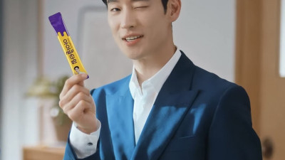 윙크하는 이제훈에 대한 학부모님의 고찰