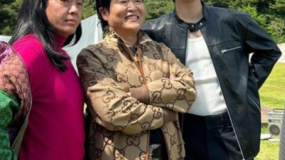 차은우 존재감 지워버리는 미모의 듀오